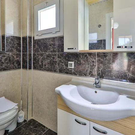 Villa 5 Bedroom With Seaviews *