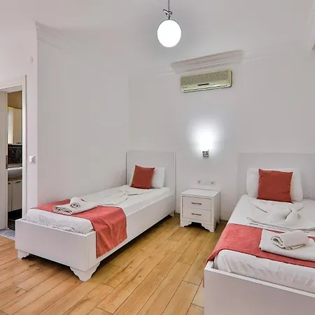 5 Bedroom With Seaviews *