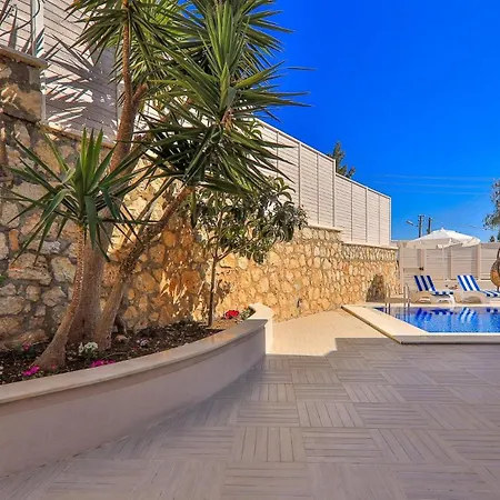 Vilă 5 Bedroom With Seaviews Kalkan