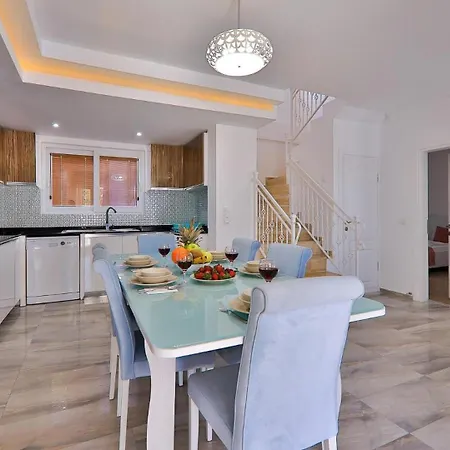 Vilă 5 Bedroom With Seaviews Kalkan