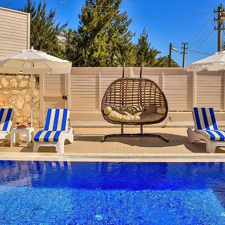 5 Bedroom With Seaviews *