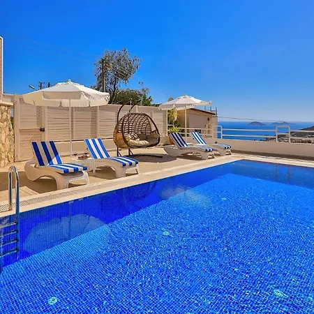 5 Bedroom - 6773