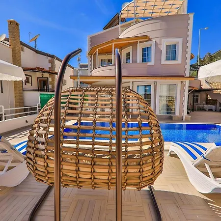 5 Bedroom With Seaviews