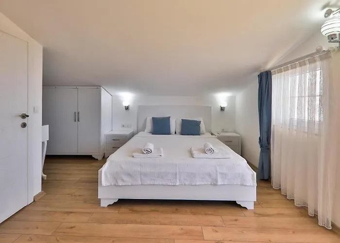 5 Bedroom With Seaviews * Калкан