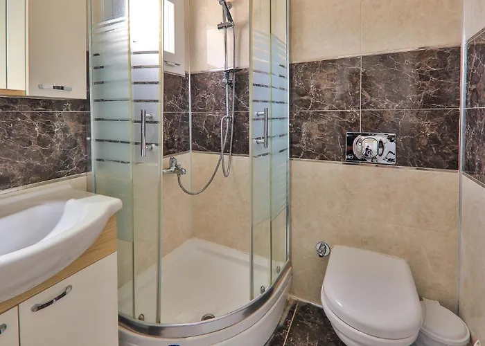 Вилла 5 Bedroom With Seaviews *