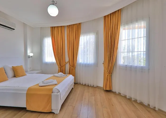 5 Bedroom With Seaviews *