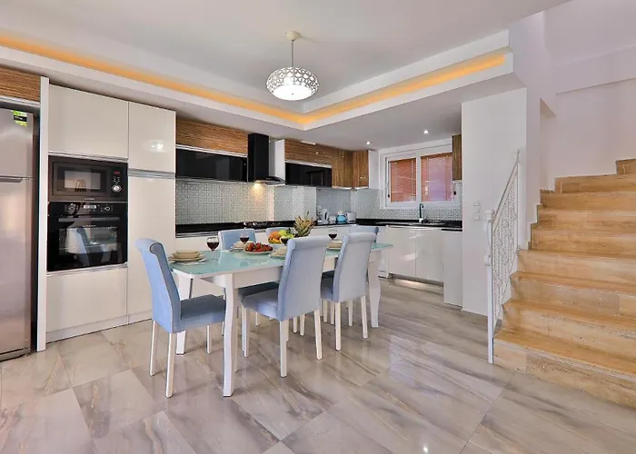Вилла 5 Bedroom With Seaviews