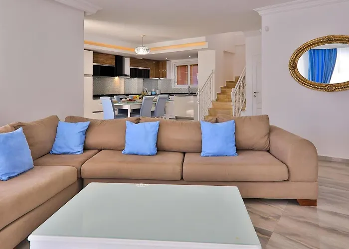 5 Bedroom With Seaviews