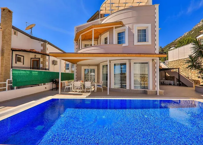 Вилла 5 Bedroom With Seaviews *