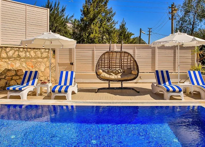 5 Bedroom With Seaviews *